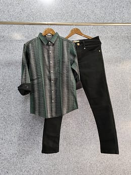 HEAVY SHIRT AND JEANS