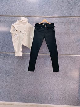 PLAN  SHIRT AND JEANS